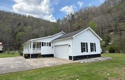 516 Middle Fork Rd, Asher, KY 40803