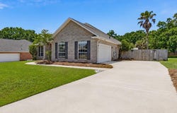 2449 Bowling Green Way, Cantonment, FL 32533