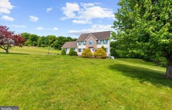 207 STACIA Way, SAYLORSBURG, PA 18353