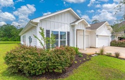 48 Hammock Circle, Freeport, FL 32439