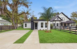 225 E HYDE PARK Avenue, EUSTIS, FL 32726