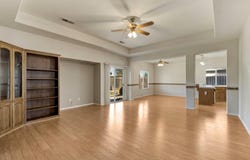 977 Meadow View Road, Hanford, CA 93230