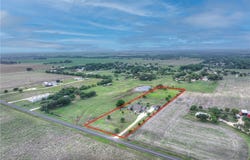 2048 E Martindale Road, Seguin, TX 78155