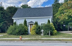 25 Main St., Gray, ME 04039