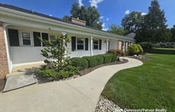 3520 Chamberlain Avenue SE, Grand Rapids, MI 49508