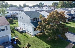 734 PLUMTREE Lane, CLAYMONT, DE 19703