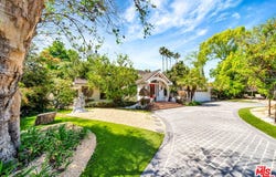 5441 Calvin Ave, Tarzana, CA 91356
