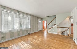 7 GOLF Road, DARBY, PA 19023