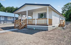 1514 E 10th St, TheDalles, OR 97058
