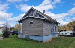 397 Monroe Avenue, Weston, WV 26452
