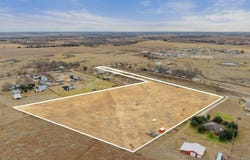 20646 Cameron Rd, Coupland, TX 78615