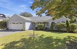 20 Elm St, Dracut, MA 01826