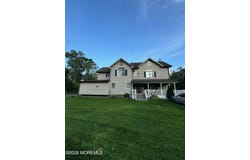 5 Willow Avenue, Matawan, NJ 07747