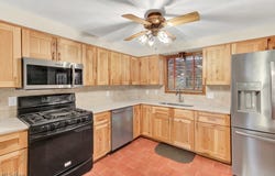 7 Choctaw Trail, Malvern, OH 44644