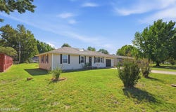 2300 Sunset Avenue, Baxter Springs, KS 66713