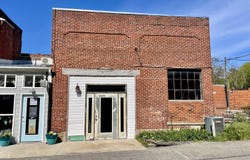 19752 Main St, Buchanan, VA 24066