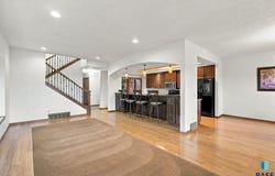 2901 S Ridgeview Way, Sioux Falls, SD 57105