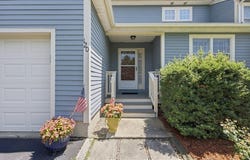 120 Colonial Dr, Sturbridge, MA 01566