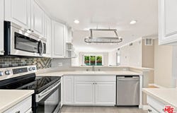 2940 N Verdugo Rd, Glendale, CA 91208