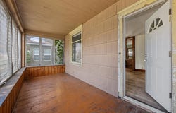 540 Woodlawn Avenue, Aurora, IL 60506
