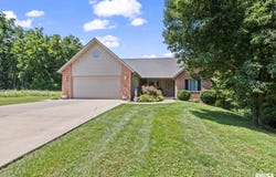 2450 Old Beardstown Road, Springfield, IL 62702