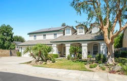 741 N Oxford Avenue, Clovis, CA 93611