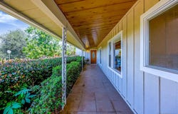 1642 York Dr, Vista, CA 92084