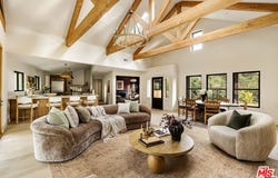 3033 Clarmeya Ln, Pasadena, CA 91107