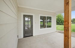 8711 Willow LN, Ozawkie, KS 66070