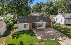 4709 W 75TH Street, Prairie Village, KS 66208