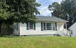303 Idalia Road, Bloomfield, MO 63825