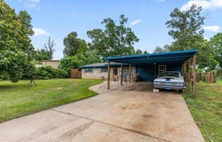 112 N Thomas Rd, White Oak, TX 75693