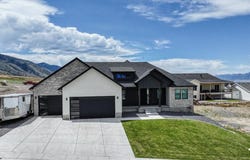 1138 E 200 N, Hyde Park, UT 84318