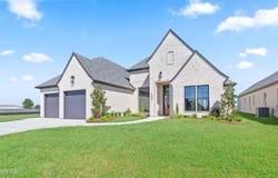 103 Summit Heights Dr, Youngsville, LA 70592