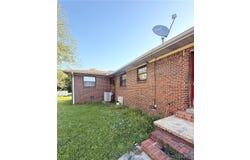 327 Kirksey Avenue, Eutaw, AL 35462