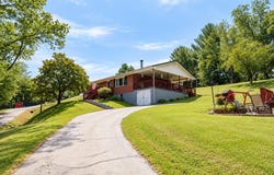 5611 Hicks, Ashland, KY 41102