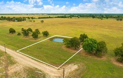 311 Private Road 33263, Sumner, TX 75486