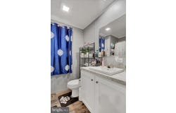 12 MOBILE Drive, THOMASVILLE, PA 17364