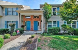 4721 Oakcliff Dr, Roanoke, VA 24018