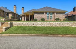 22 S Pebble Creek Dr, Longview, TX 75605