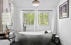 12 N Quarter Rd, Westhampton, NY 11977