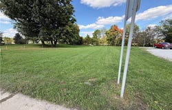 123 Commercial Avenue SE, New Philadelphia, OH 44663