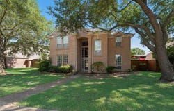 9018 Clearlake Drive, Rowlett, TX 75088