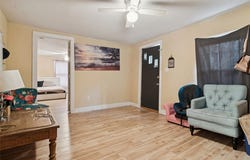 805 E 11th Street, Kemp, TX 75143