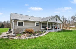 45284 Co Rd 703, Coloma, MI 49038