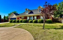 3400 Grandview Dr, Plainview, TX 79072