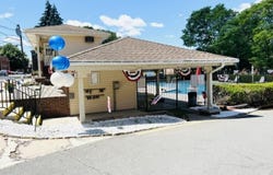 60 Fox Rd, Edison Twp., NJ 08817-4945