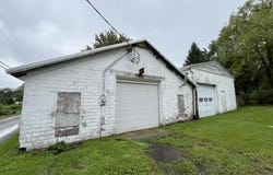 126 First Ave, Galion, OH 44833