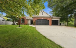 2204 Shady Lane, Garrett, IN 46738