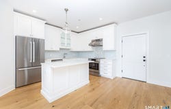 185 Main Street, East Lyme, CT 06357